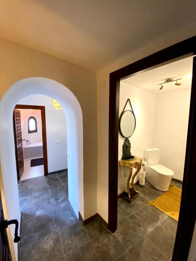 Laura Flores Apartment Calp